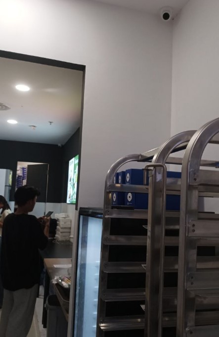 Pemasangan CCTV untuk area usaha di Surabaya
